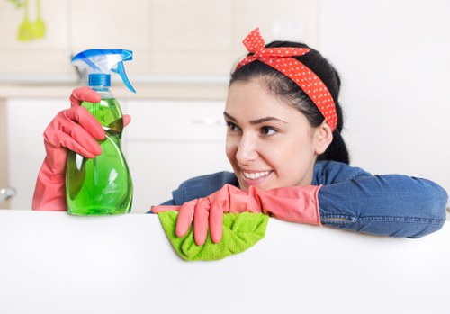 Resolved cleaning complaint with updated service notes
